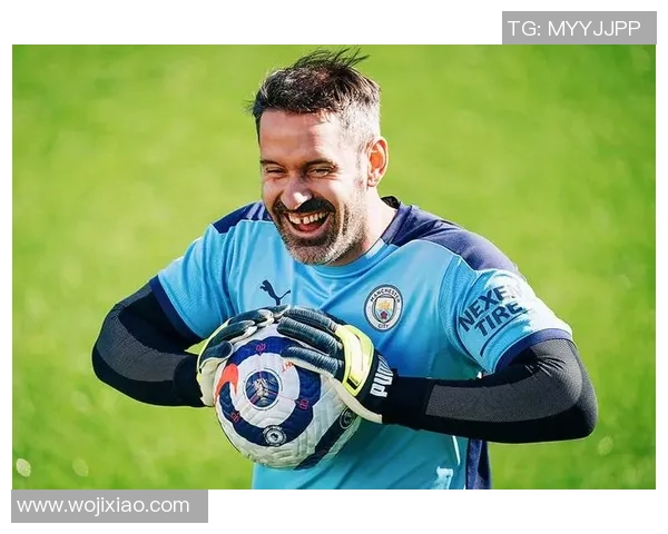 卡森：瓜帅是改动守门员人物的关键人物；埃德森的全面性无可挑剔